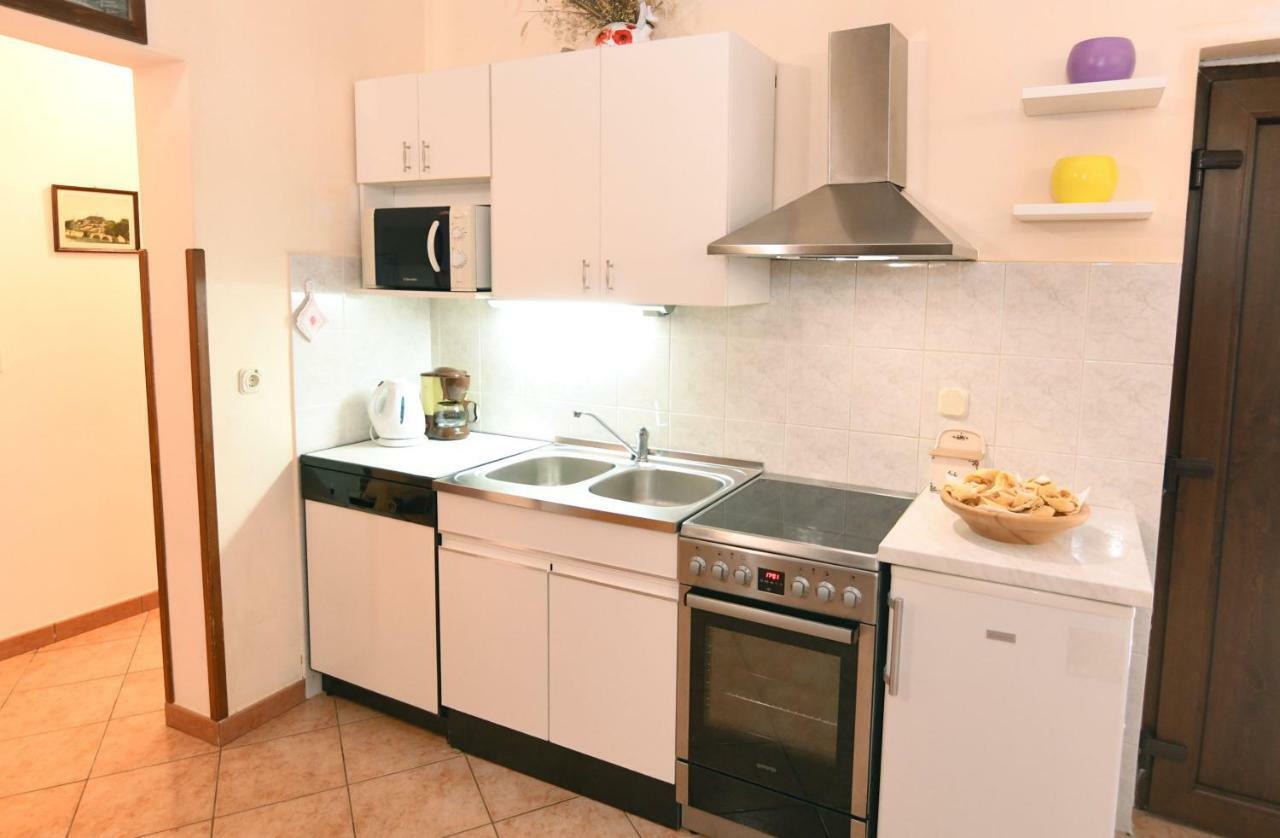 Nadia'S House Villa Pican ภายนอก รูปภาพ